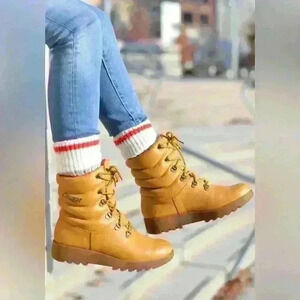 Cougar Classic Women’s 39068 Original Pillow Ankle Leather Fleece Boots size  6